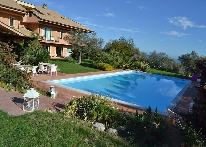 Villa Zagara Luxury Bed And BreakfastAlbergo